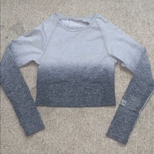 PINK Seamless long sleeve crop top